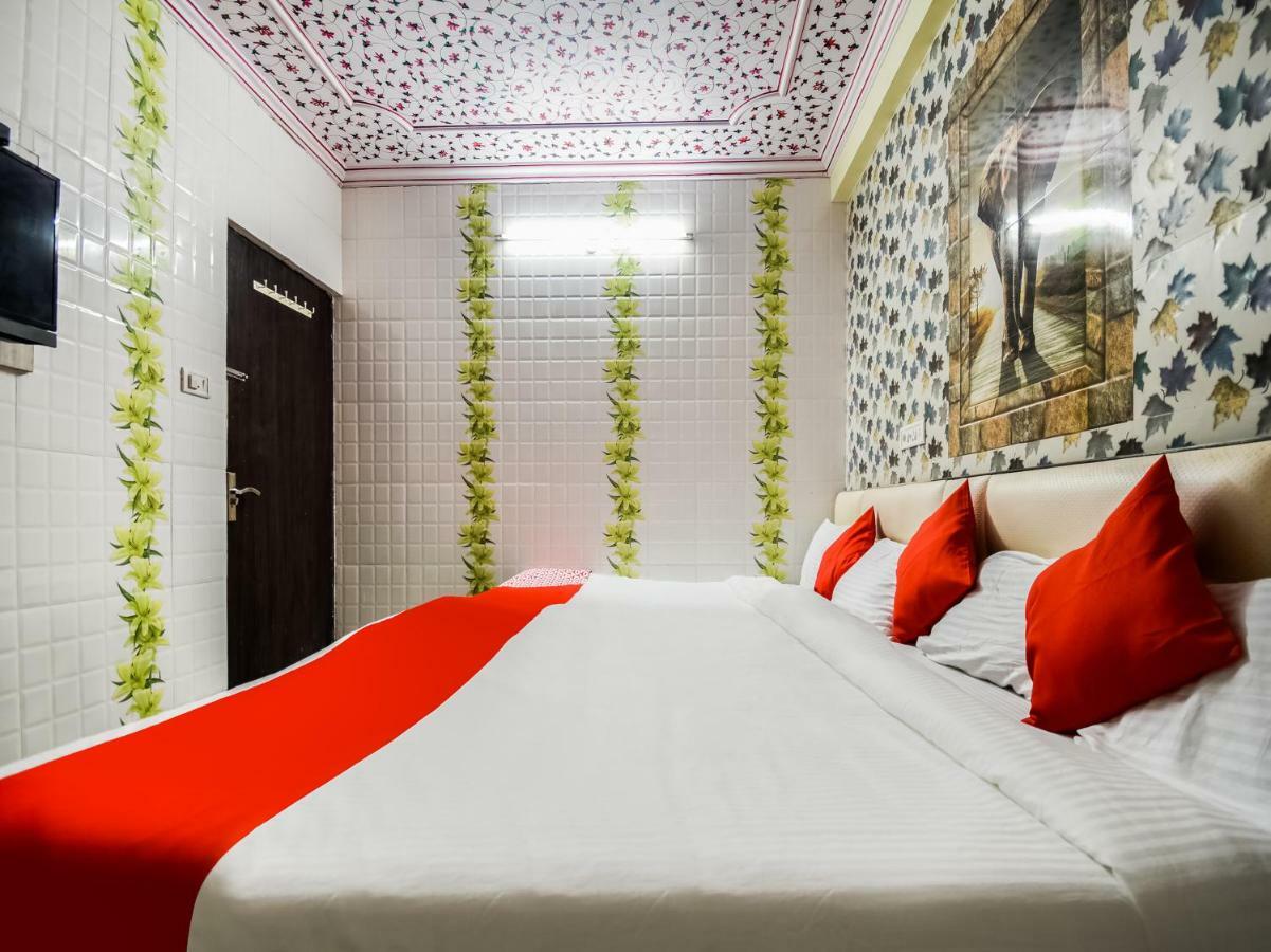 Oyo 48665 Kesar Palace Amer Eksteriør bilde