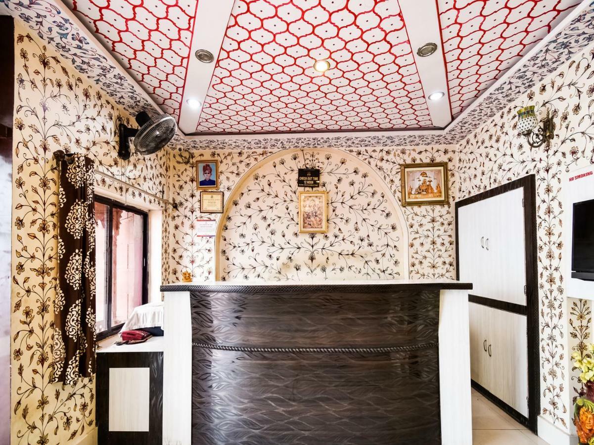 Oyo 48665 Kesar Palace Amer Eksteriør bilde