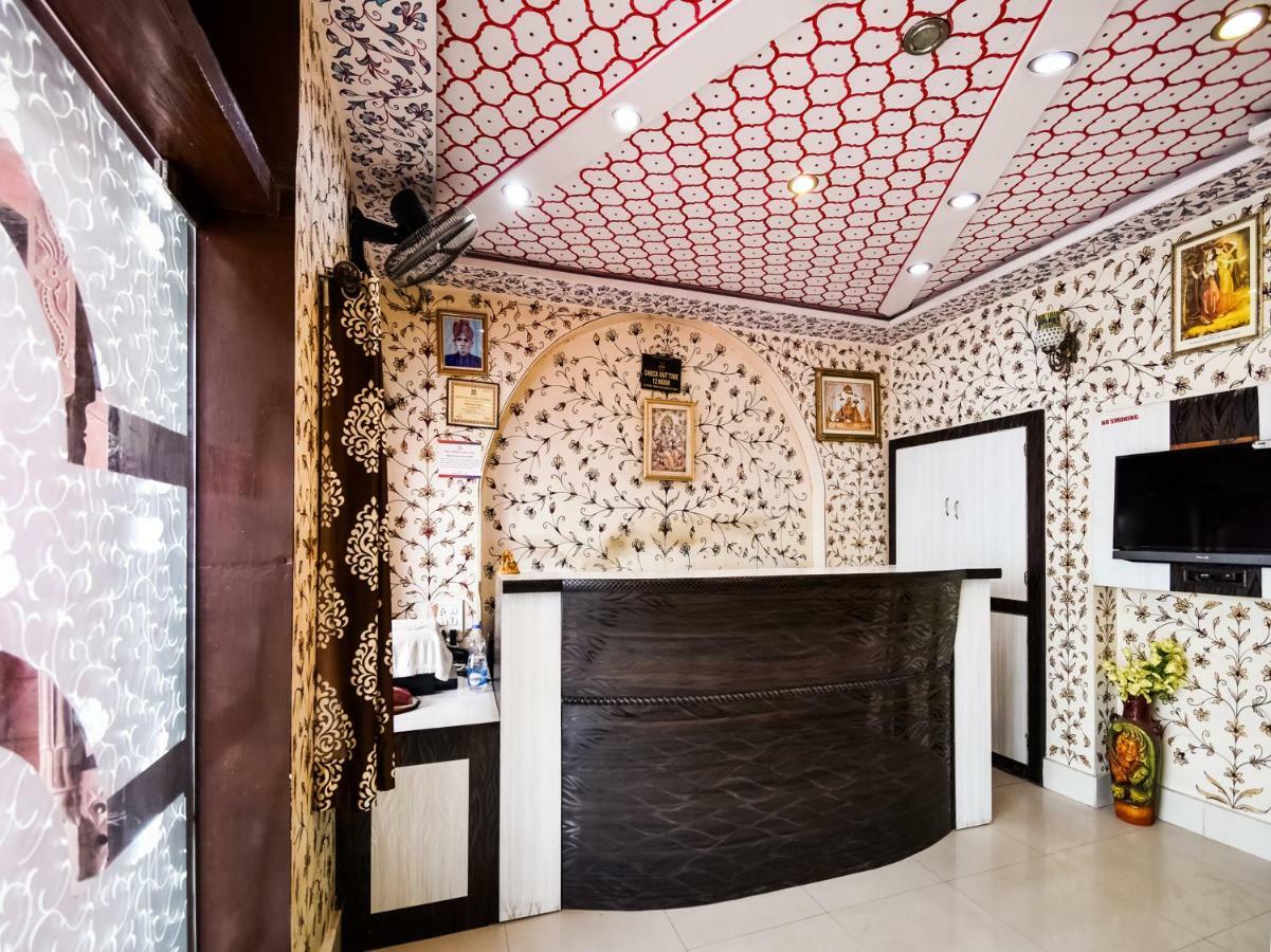 Oyo 48665 Kesar Palace Amer Eksteriør bilde